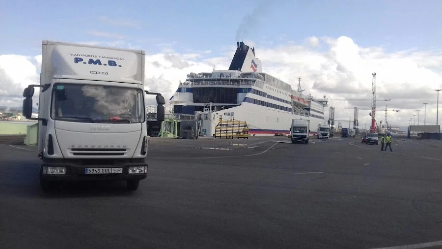 Transportes y Mudanzas P.M.B._3