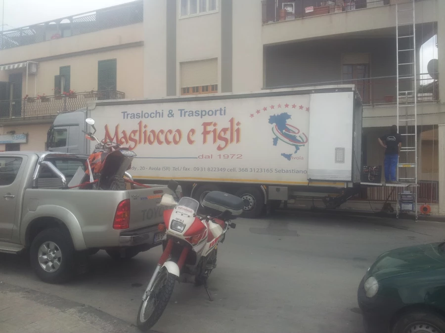 Traslochi E Trasporti Di Magliocco Sebastiano E Luca_3