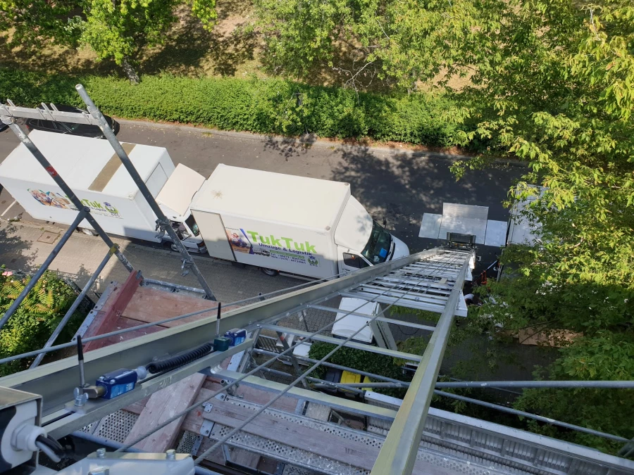 Tuktuk Umzuege & Logistik_4