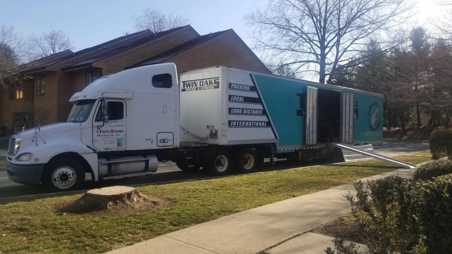 Twin Oaks Moving Company_1