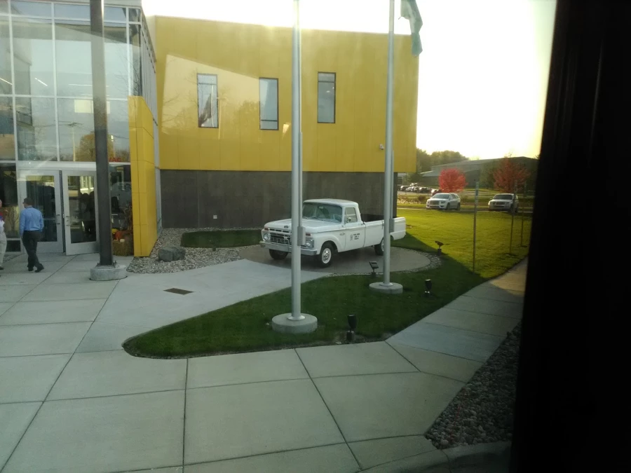 Two Men and a Truck_4