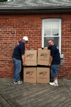 Two Small Men With Big Hearts Moving Co_3