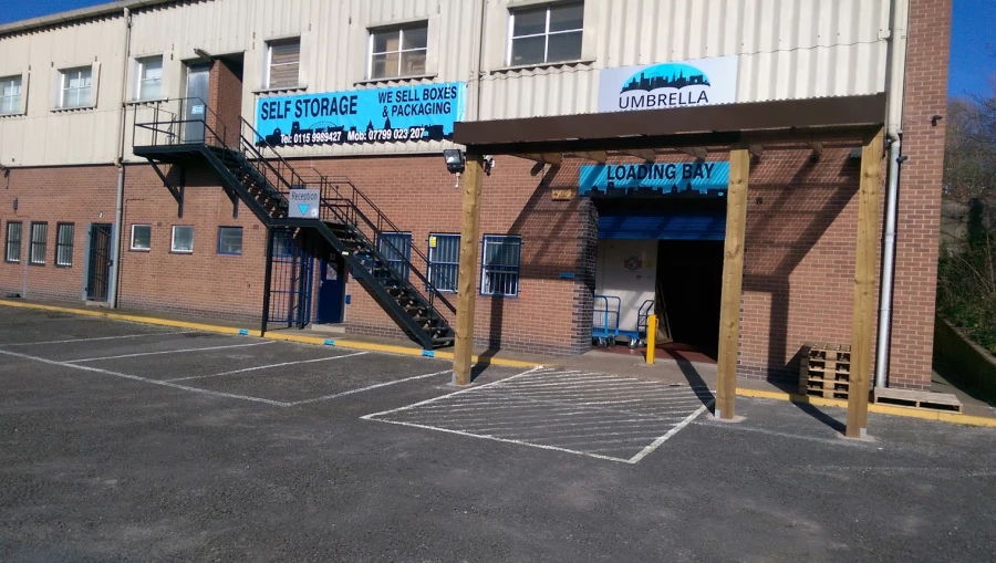 Umbrella Removals and Storage_3