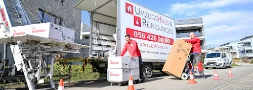 UmzugsHaus und Reinigungen GmbH_1
