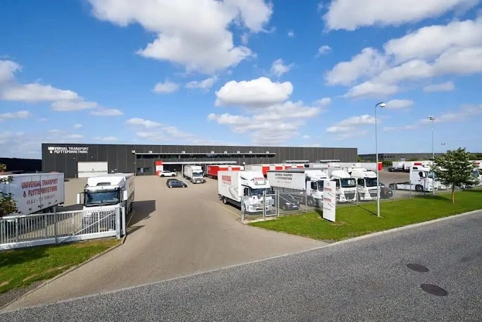 Universal Transport & Flytteforretning ApS_1