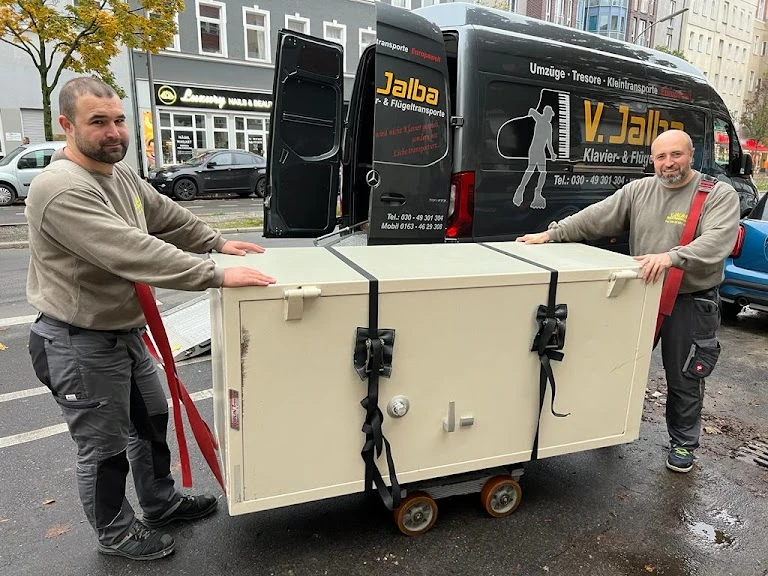 V. Jalba Klavier & Flügeltransporte_2