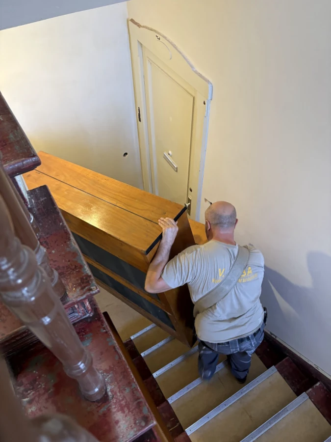 V. Jalba Klavier & Flügeltransporte_4