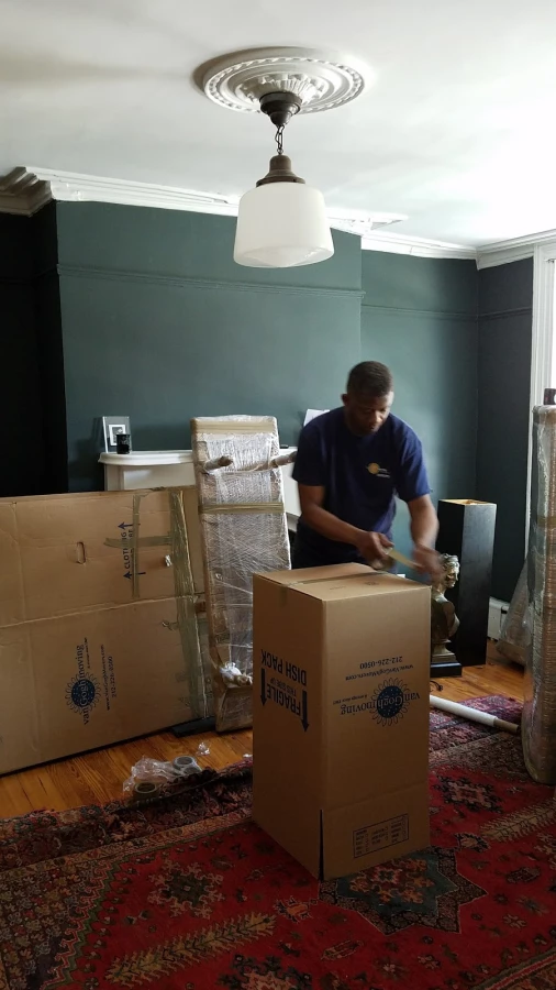 Van Gogh Moving & Storage_2