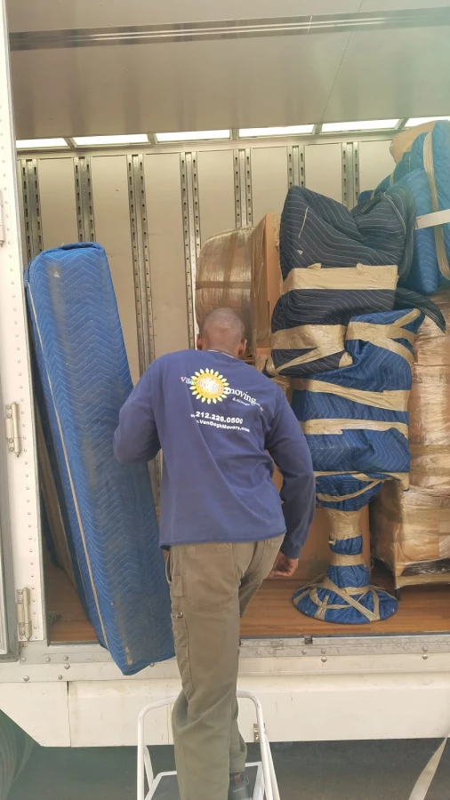 Van Gogh Moving & Storage_5