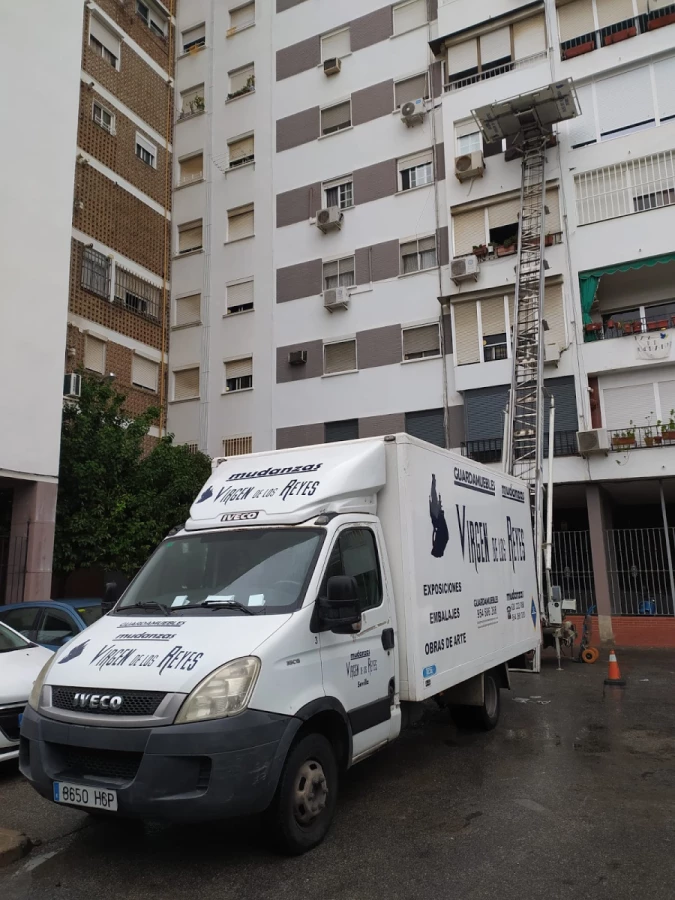 Virgen De Los Reyes - Guardamuebles y Mudanzas_4