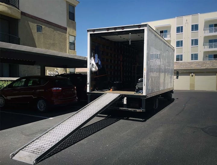 West Island Movers_1